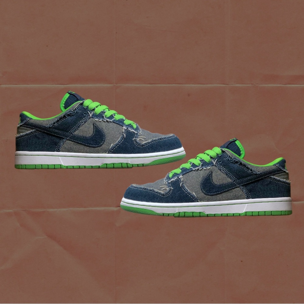 2004 Nike Dunk ‘Incredible Hulk’ Size 6Y (7.5W)